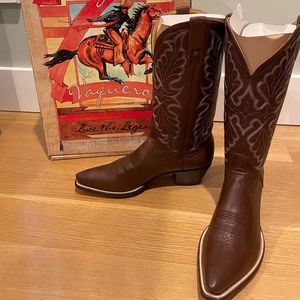 Never worn! Leddy Vaquero Tan Cabello stitched boots! Women size 9B